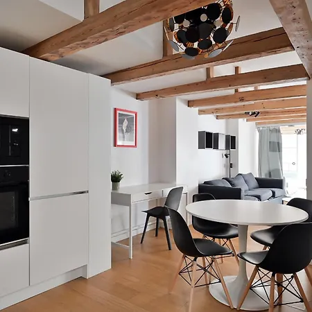 Modern & 2bdrm