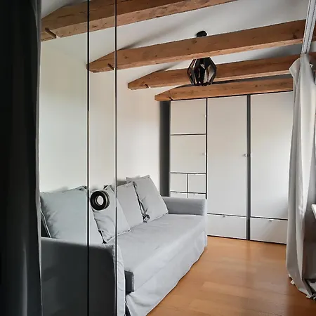 Modern & 2bdrm