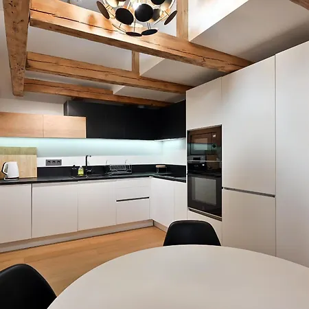 Modern & 2bdrm *